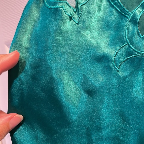 Vintage! Victoria’s Secret Gold Label Green Satin Slip M - Picture 6 of 6
